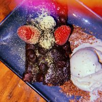 Brownie de matcha con helado de pistache  at Plantasia in Mexico City