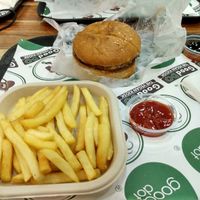 Burger und Pommes at GoodDO - Raja Park in Jaipur