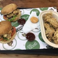 Seriously good crispy strips and crispy burgers! 🤤 at GoodDO - Raja Park in Jaipur