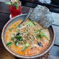 Drink and dish number 31 = a little more than 23 euros at Soy in Munich