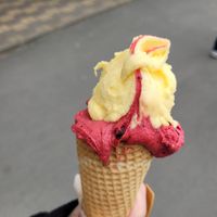Passionfruit & Pomegranate at Crème de la Crème - Zmrzlinová Vzorkovna in Prague