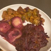 Christmas special - mock duck with red cabbage, brussel sprouts and dumplings at Esskalation in Bonn