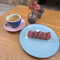Vegan berry cake with double espresso at Gianni in Dubrovnik