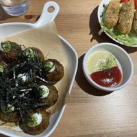 Takoyaki and friedtempeh at Veggie Sun 植日生 - Zhí RìShēng in Taipei