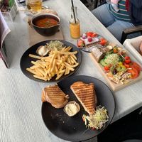 Tomato soup, chocolate cake, fries and a "Monkey platter" (Toast not vegan) at Eeterij-spelerij Vierlinden in Goes