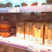 Vegan wraps, pasta and dessert at Takinoa - Place de Cornavin in Geneva