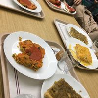 Los menús son muy saciantes. De hecho normalmente me traigo un tupper de casa por que a veces no puedo con el postre😉(Si pides una tarrina de plástico allí cobran 0.20eur) at La Olla Vegetal in Zaragoza