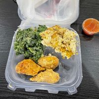 Buffalo chicken wings, garlic kale, and mac and cheese at NuVegan in Washington