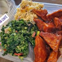 Kale salad, Mac and cheese, BBQ tofu at NuVegan in Washington