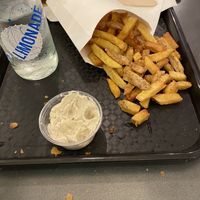 maionese da casa e batatas fritas   at La Bouche'rit in Grenoble