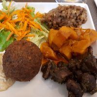 Starter: saisonal plate at La Bouche'rit in Grenoble