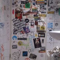 bathroom w/ style at Dolores in Berlin