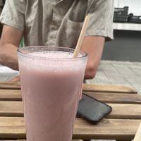 Strawberry milkshake   at Veganitessen in Sevilla