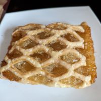 Apple pastry at Veganitessen in Sevilla