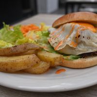 Bacon & egg burger at Veganitessen in Sevilla