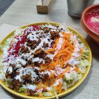 Ensalada de seitan at Veganitessen in Sevilla