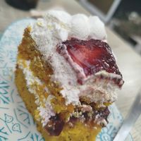 No sabemos de qué era la tarta pero no importa, 20/10 at Veganitessen in Sevilla