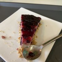 Cheesecake de frutas vermelhas   at Alfacinha in Braga