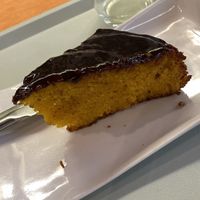 Bolo de cenoura  at Alfacinha in Braga