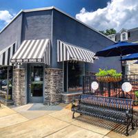 Store front at Roland Park Bagels in Baltimore