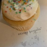  at Sticky Fingers Bakery in Washington