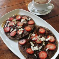 Vegane Pancakes und Moccachino at Caribeans Coffee and Chocolate Factory in Puerto Viejo De Talamanca