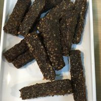 Fried purple rice cakes at Xiǎo Shàn Shū Shí 小善蔬食 in Taichung