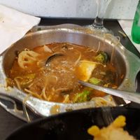 Hot pots for each person at K & L 98 HotPot in Boynton Beach