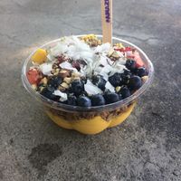 ginger and turmeric bowl at Amazebowls in Los Angeles