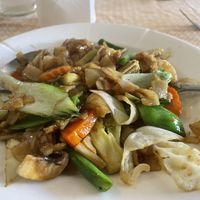 The veggies were crisp and fresh just how I like it.  Pad see ew made vegan 🌱   at Goulburn Thai in Goulburn