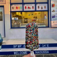   at 32 Agosto in Paros