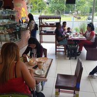 Indoor seating at Pan & Canela Cafe in Panama City