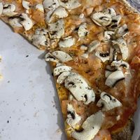 Reina pizza  at Volare in Gandia