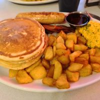 Big American breakfast - vegan at The Breakfast Club in East London
