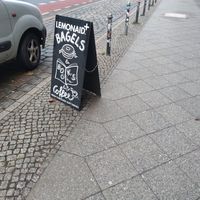  at Fine Bagels @ Shakespeare and Sons in Berlin