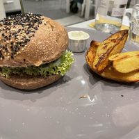 very good, salty potatos with the burger at Ginger - Pantheon in Rome