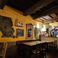 Inside at La Grotta Di Leo in Florence