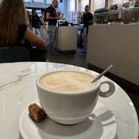 Cappuccino met havermelk   at PURE in Groningen