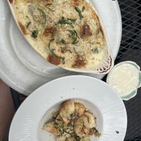 Mac and cheese and garlic knots  at Journey Cafe in Kailua Kona