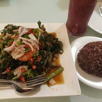 Crispy morning glory salad so brown rice and mulberry shaje at Loving Hut - Bang Kholaem in Bangkok