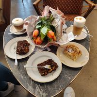 Bananenbrot und Apfel-Zimtschnecke at 24grad in Hannover