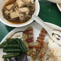 The pork Schnitzel looks like real meat but tastes great. (The woman told us it consists of mushrooms). The stinky tofu has also a nice texture. at Yǒng Yuán Sùshí 永緣素食 in Taipei