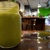 Green smoothie at Panthere Verte - Mile End in Montreal