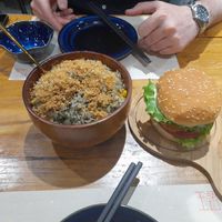Rice and vegetarian burger, both around 20rmb each and fantastic.
Burger was a western taste. at WángYǔYān Sù Fāng 王语嫣素坊 in Dali