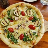 Pizza with vegetables at Coffee Vegetarian 宅菽咖啡蔬食馆 - Zhái Shū KāFēi in Dali