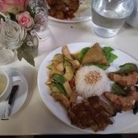 Very creative discovery plate at Loving Hut in Paris