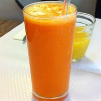 Smoothie at Loving Hut in Paris