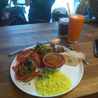Vegan full English breakfast at El Petit Princep in Barcelona