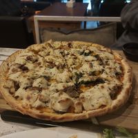Vegan cheeze pizza at Little Windows in Pokhara