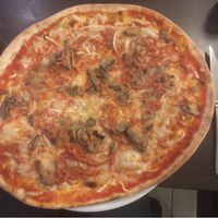 Supercrispy vegan Capricciosa   at Al Forno Cabano in Bandhagen